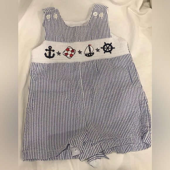 Smocked boys shortalls - Picture 2 of 3